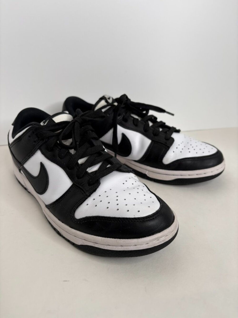 Nike Dunk Low Panda – Women’s 9